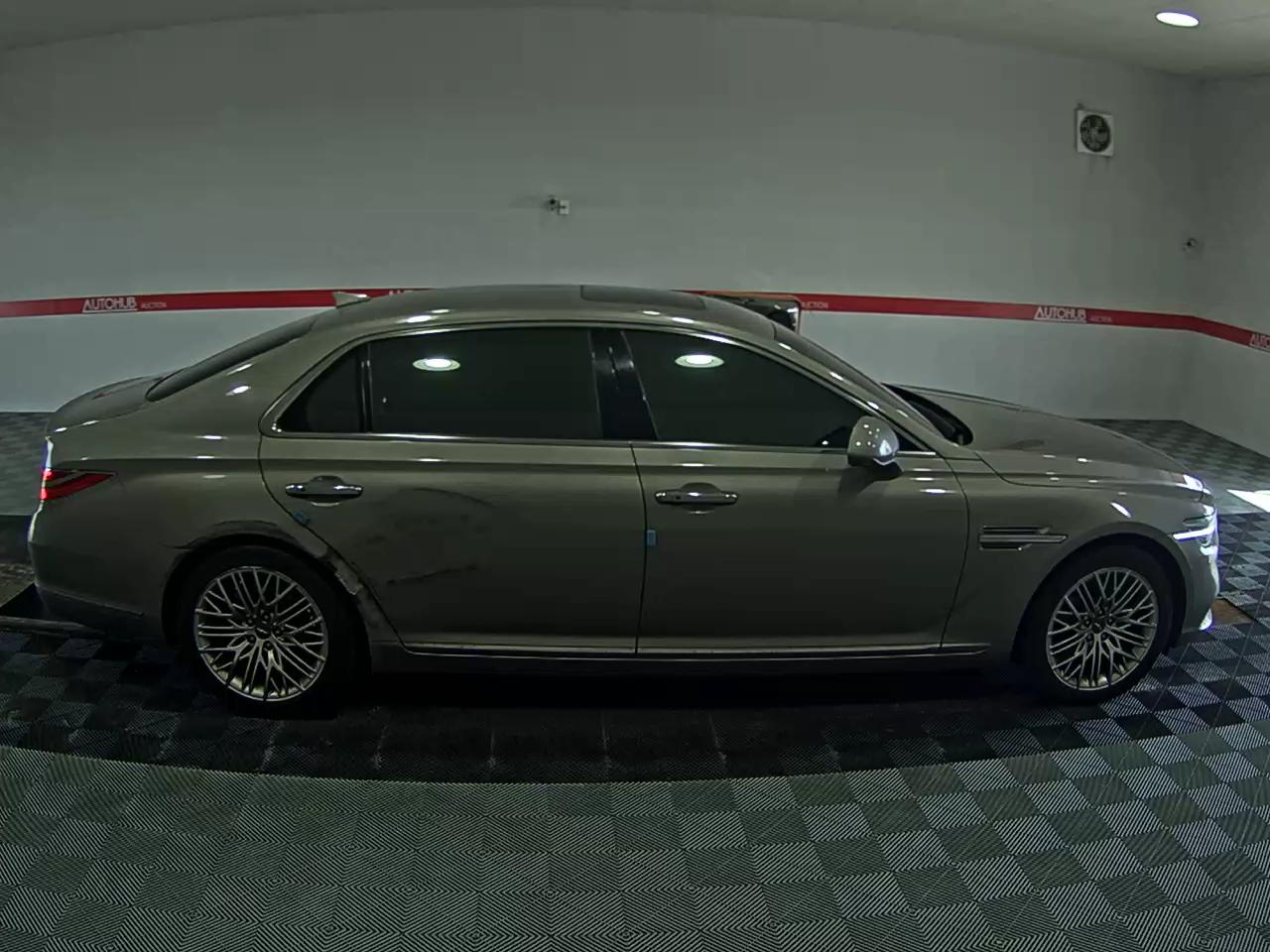 2021 - genesis g90