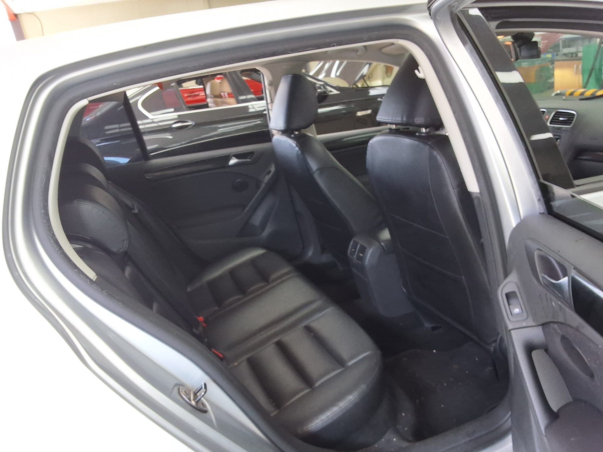 2011 - volkswagen golf
