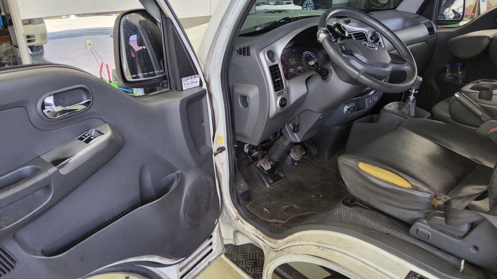 2016 - kia bongo