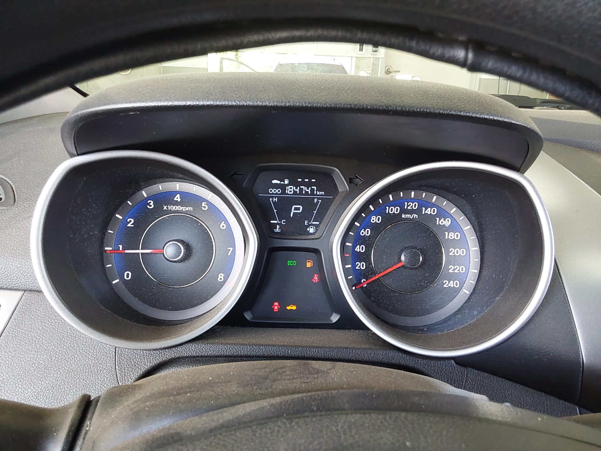2012 - hyundai avante