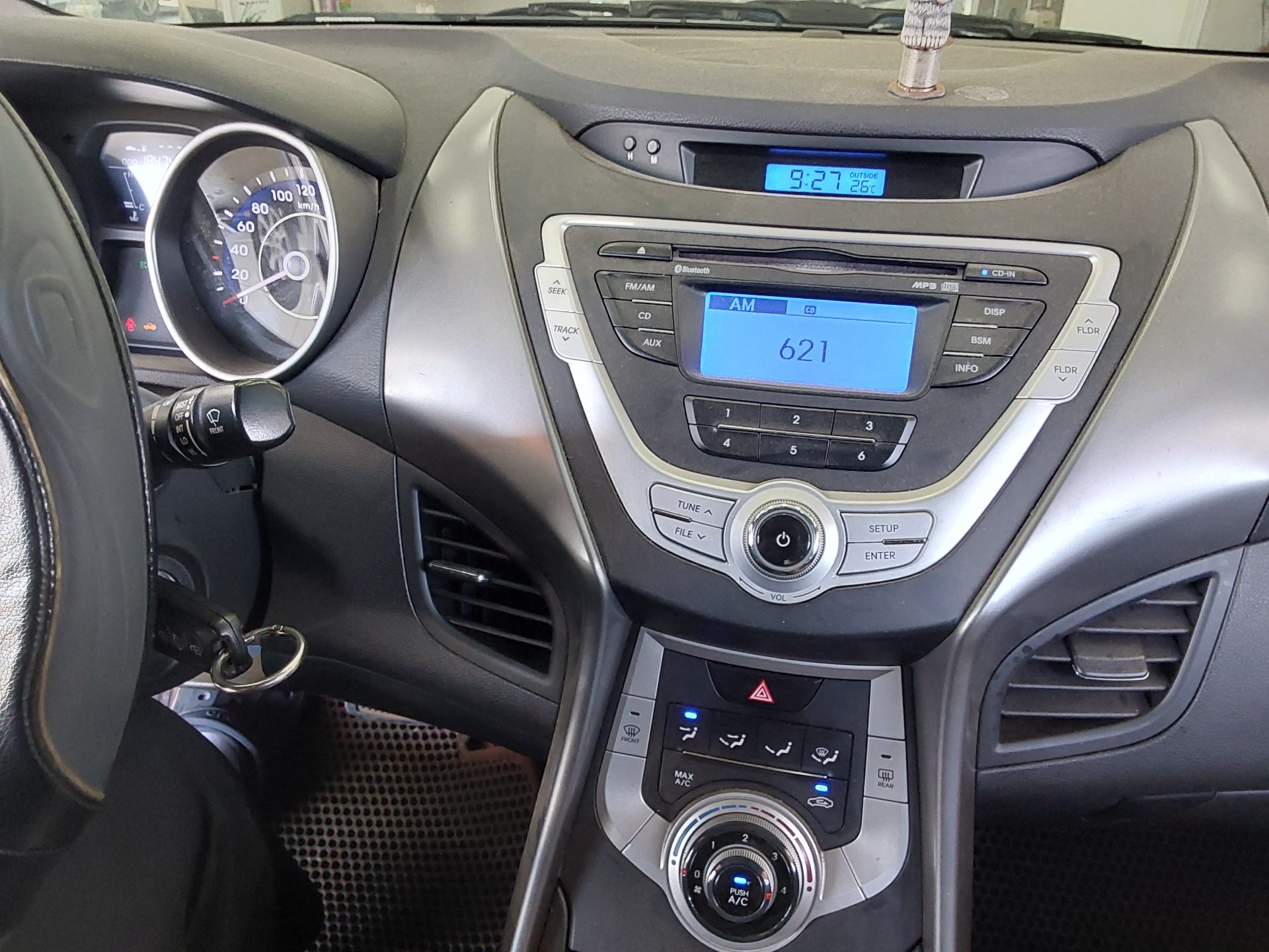 2012 - hyundai avante