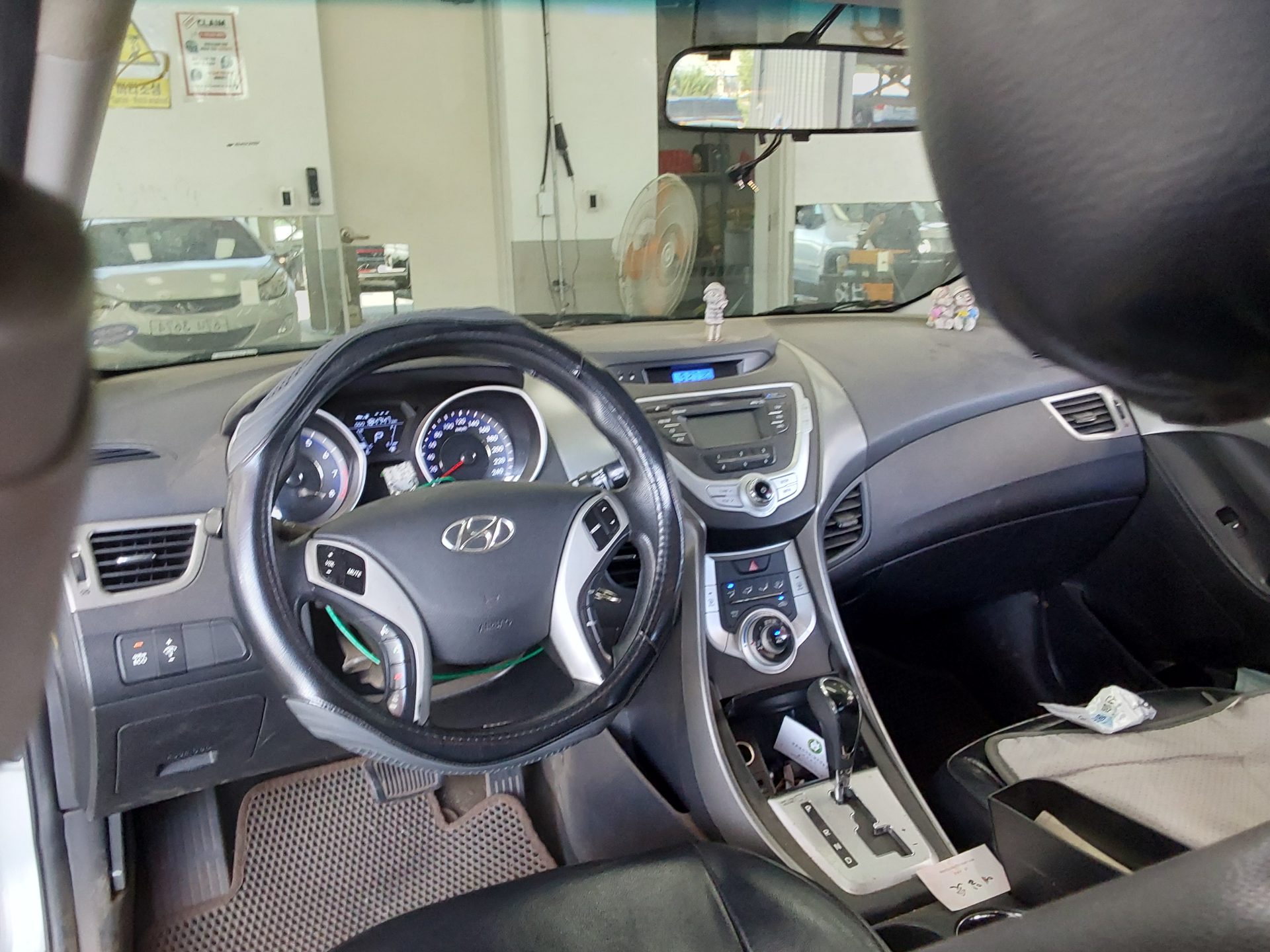 2012 - hyundai avante