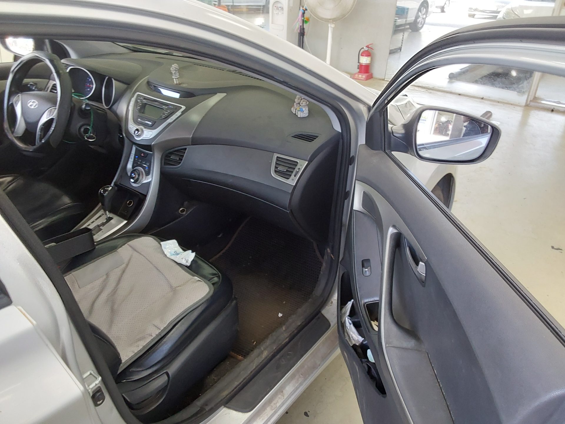 2012 - hyundai avante