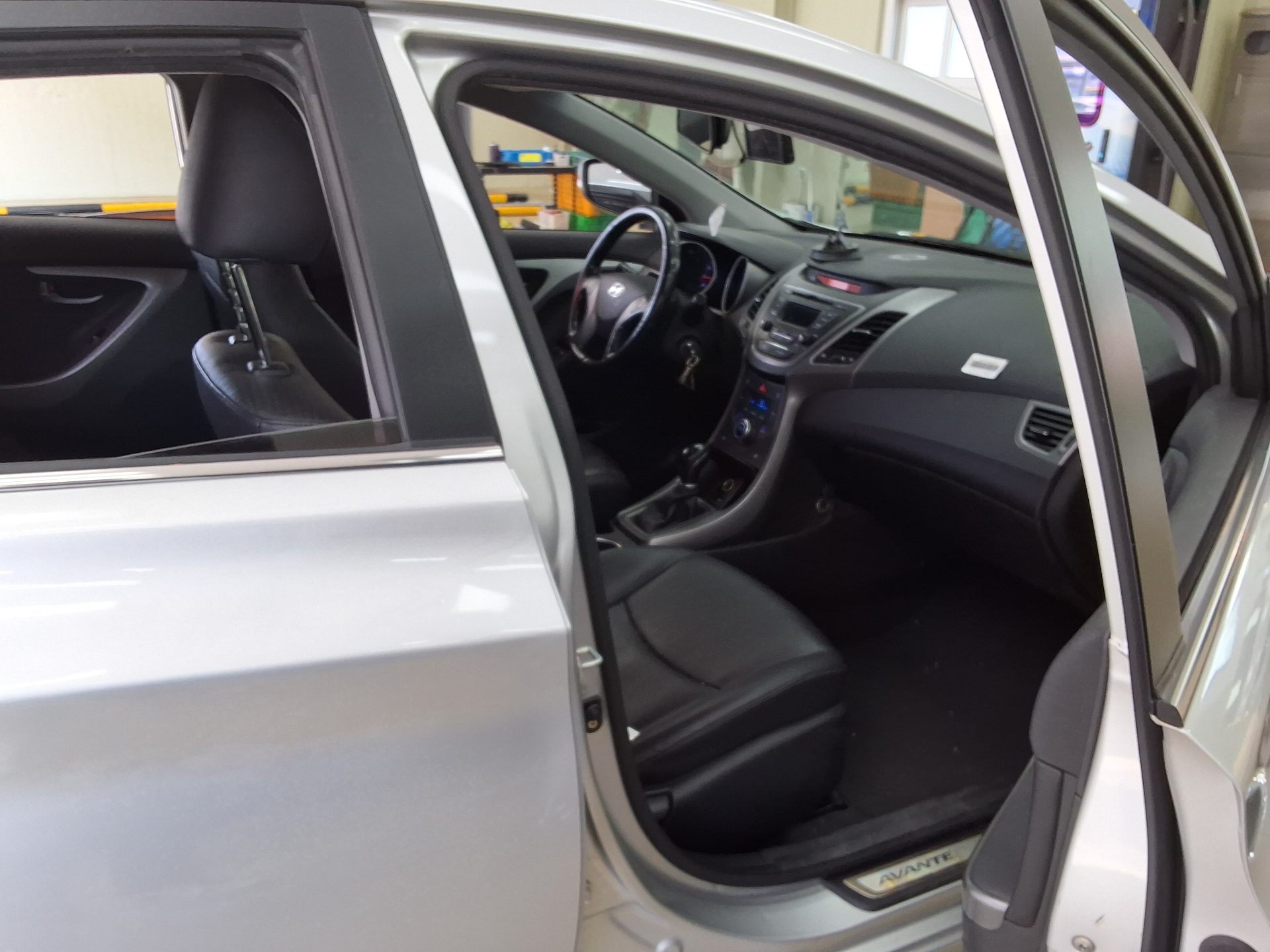 2015 - hyundai avante