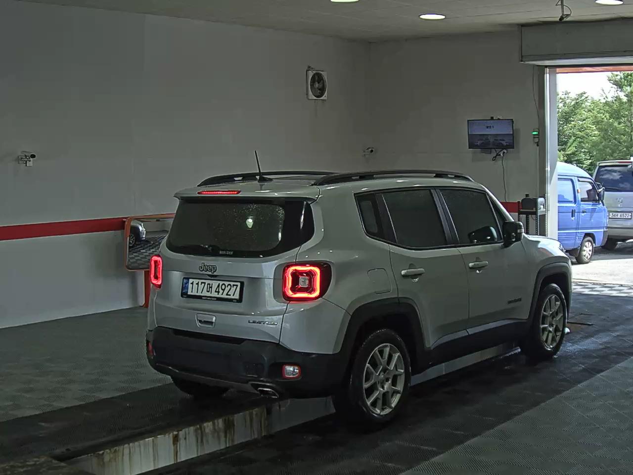 2021 - jeep renegade