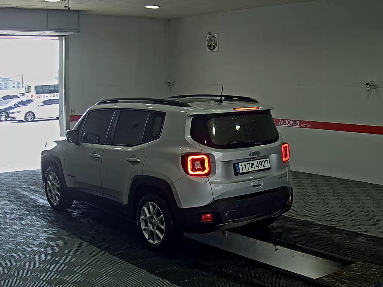 2021 - jeep renegade