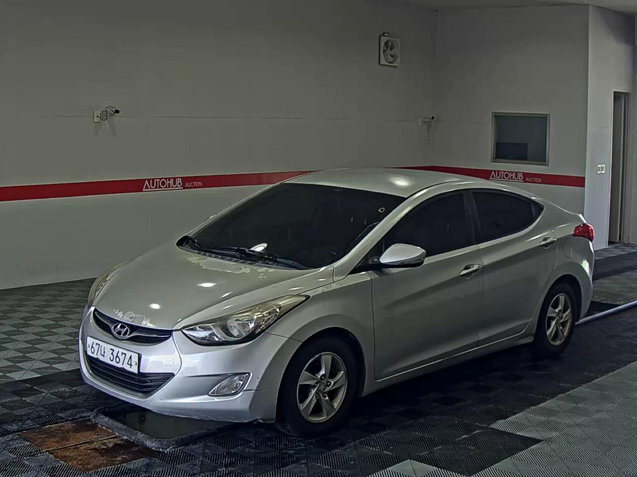 HYUNDAI AVANTE MD M16 GDi DELUXE