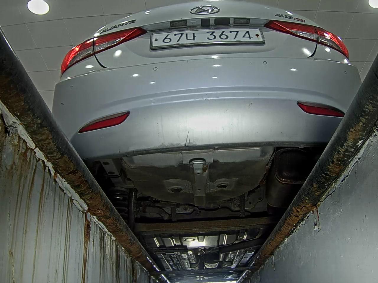 2012 - hyundai avante