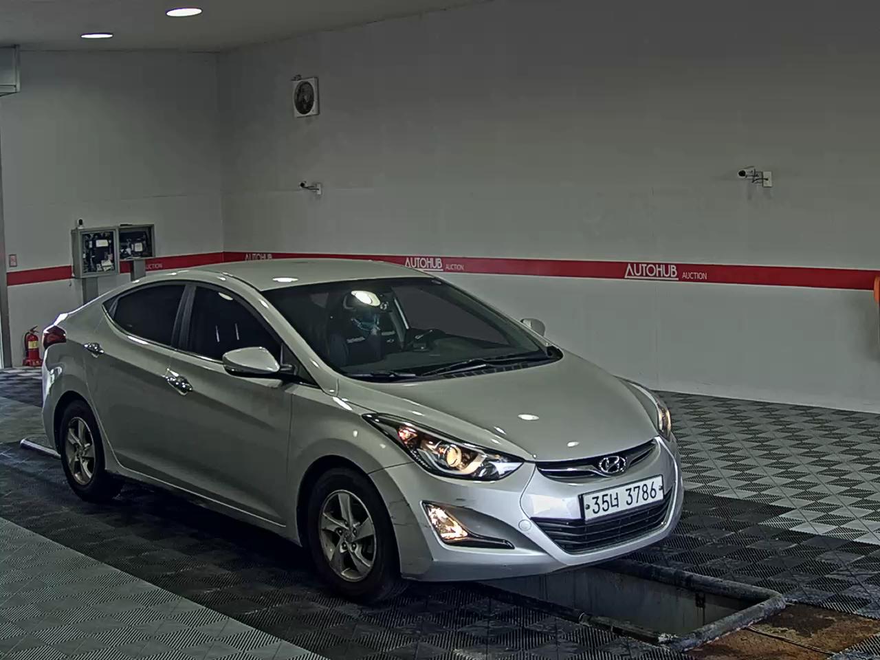 2015 - hyundai avante