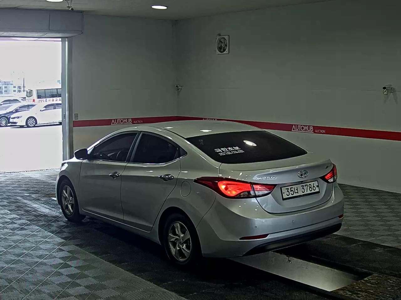 2015 - hyundai avante