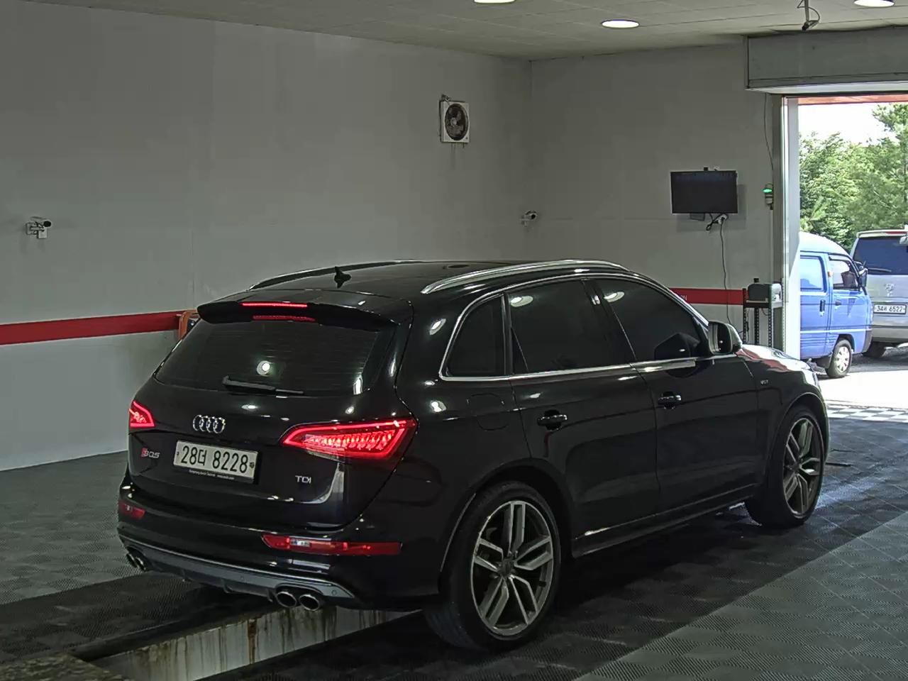 2014 - audi sq5