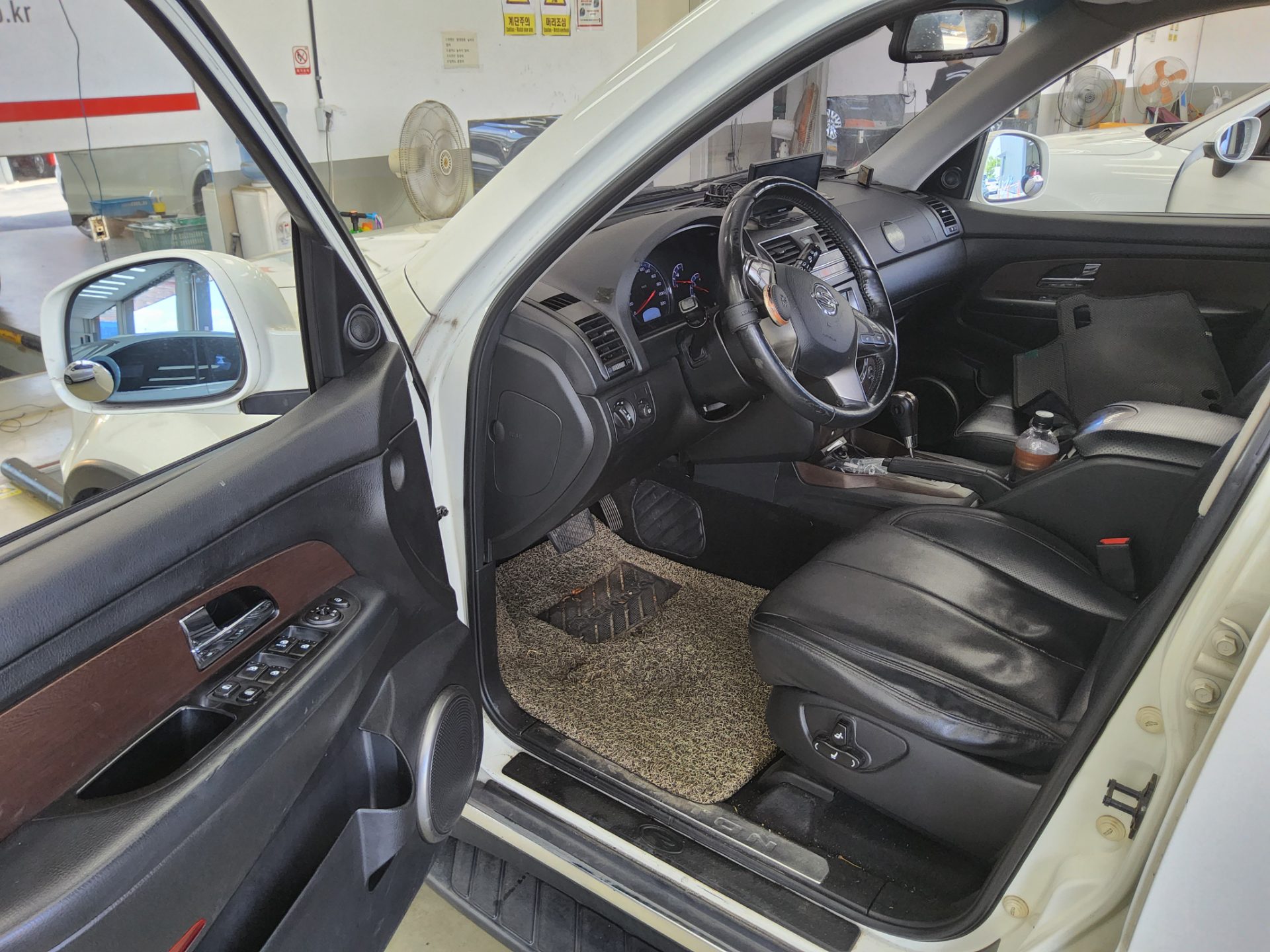 2015 - ssangyong rexton