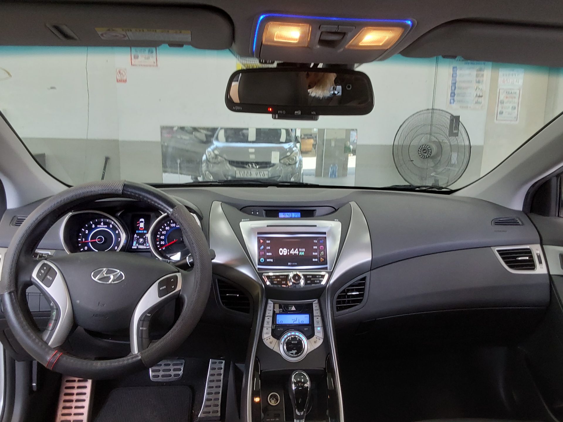 2012 - hyundai avante