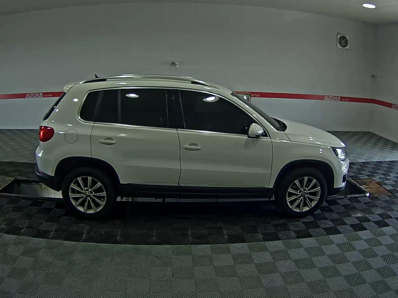 2014 - volkswagen tiguan