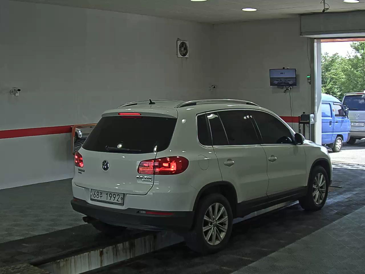 2014 - volkswagen tiguan