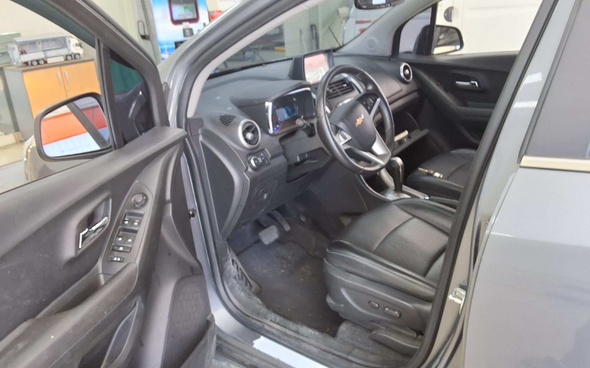 2015 - chevrolet trax
