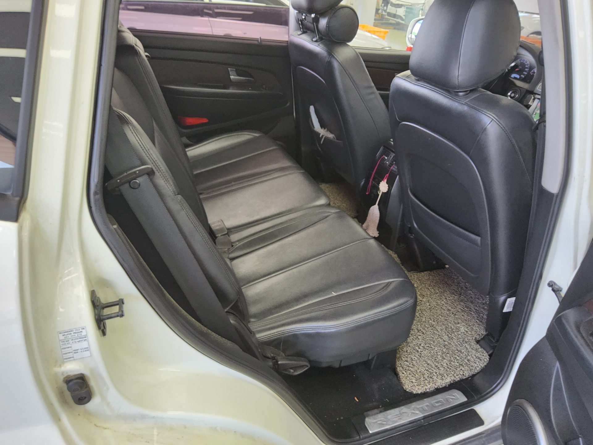 2015 - ssangyong rexton