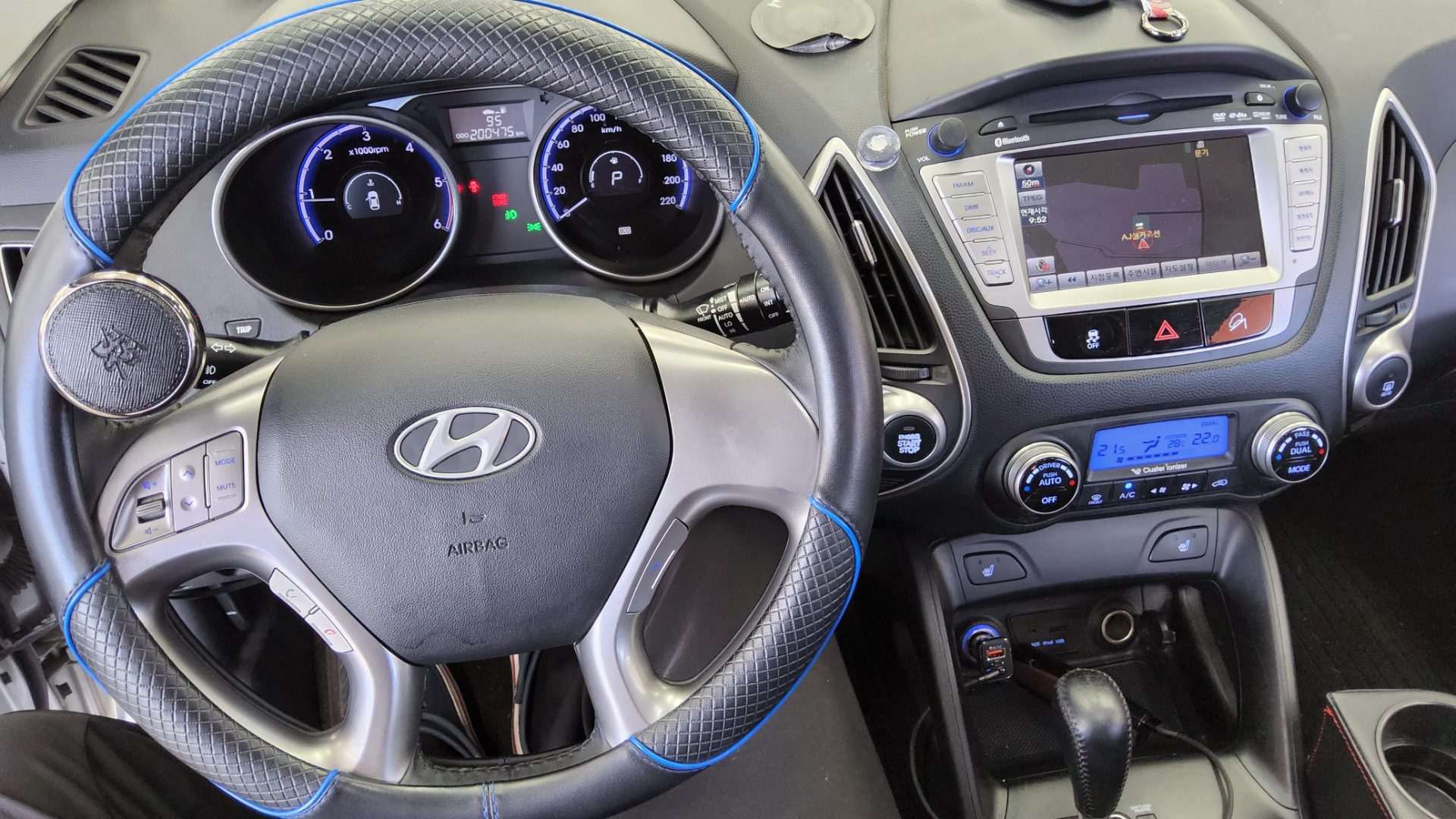 2010 - hyundai tucson