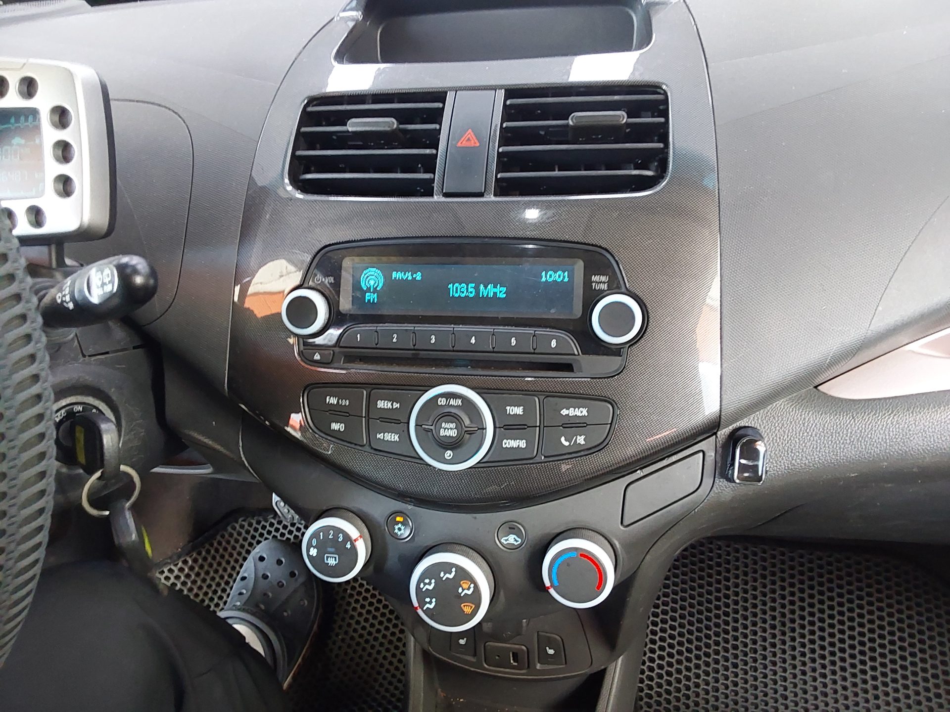 2013 - chevrolet spark