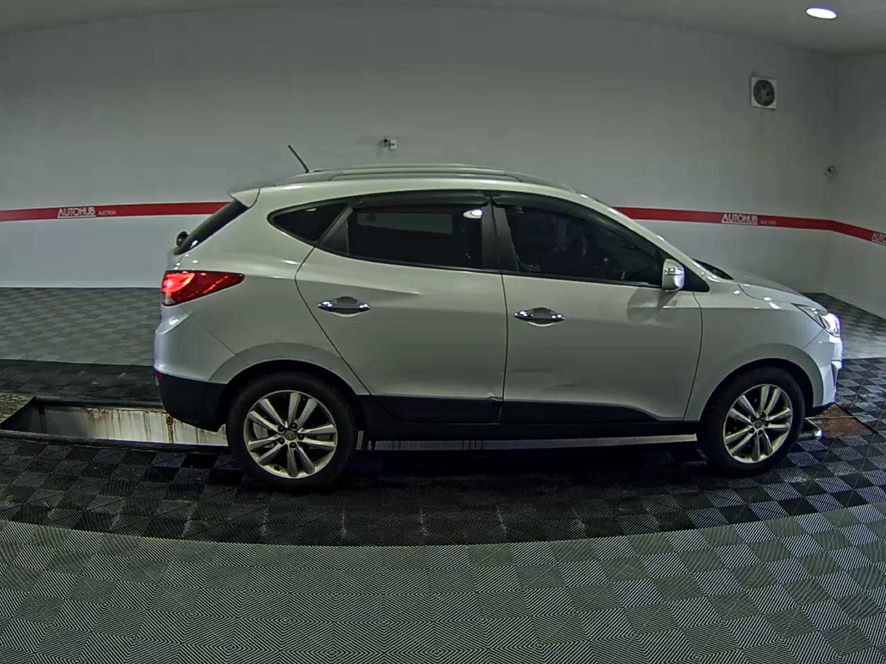2010 - hyundai tucson