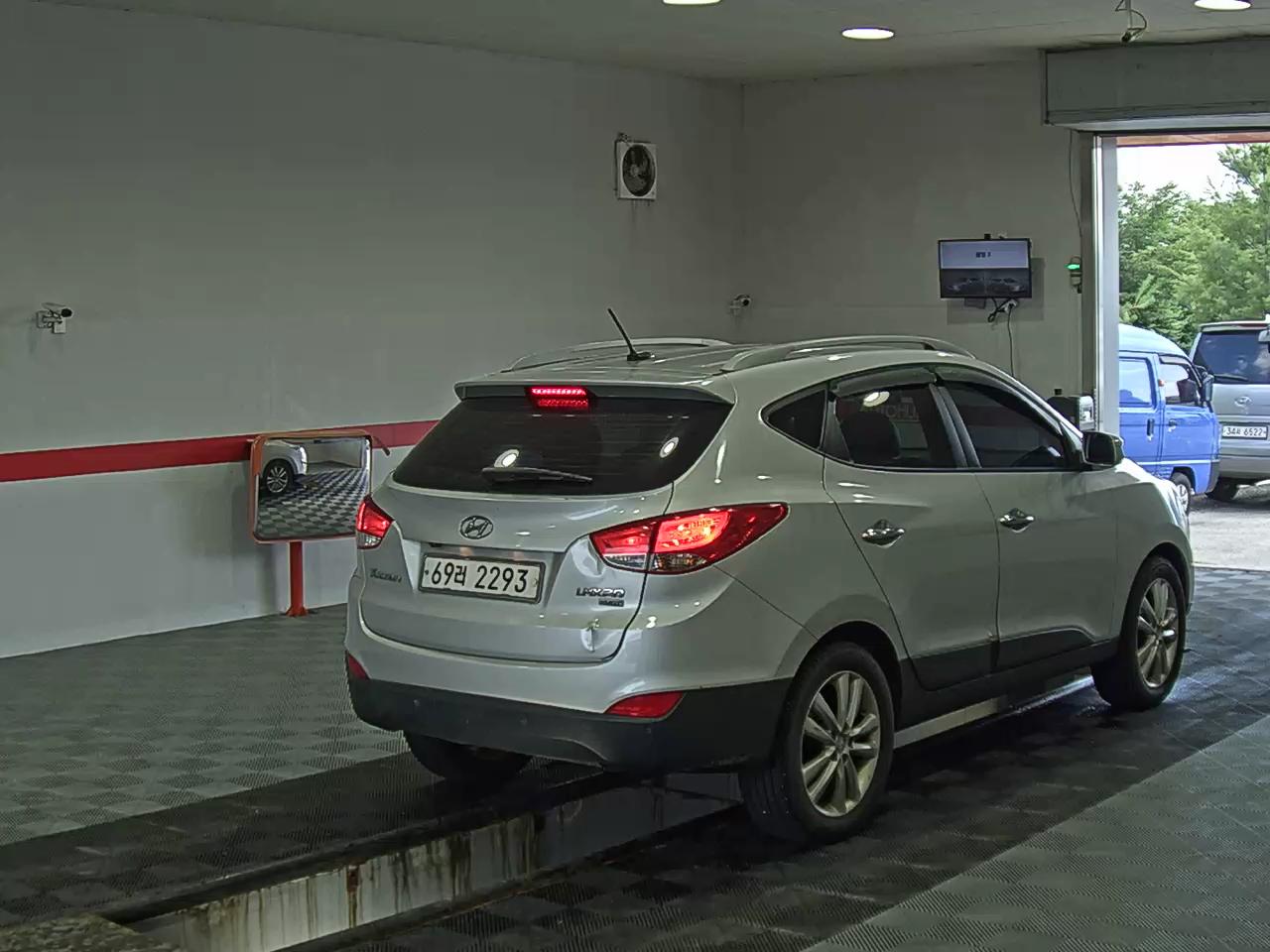 2010 - hyundai tucson