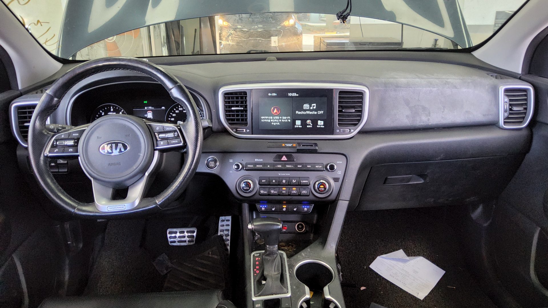2022 - kia sportage