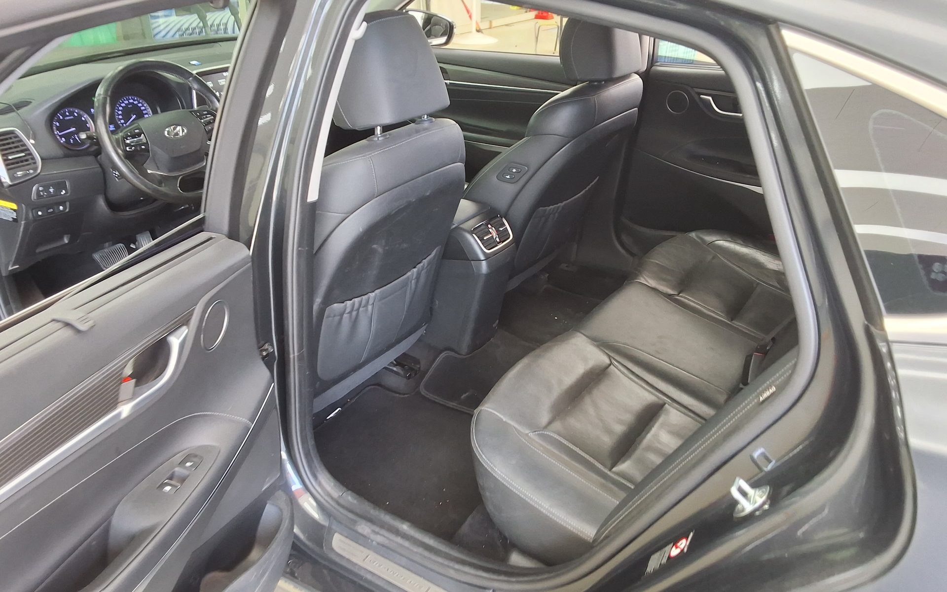 2017 - hyundai grandeur
