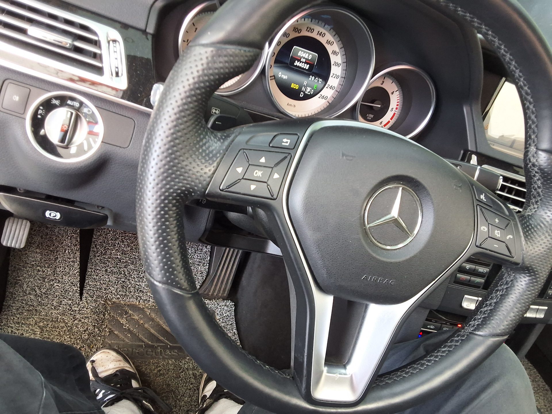 2014 - mercedes-benz e220