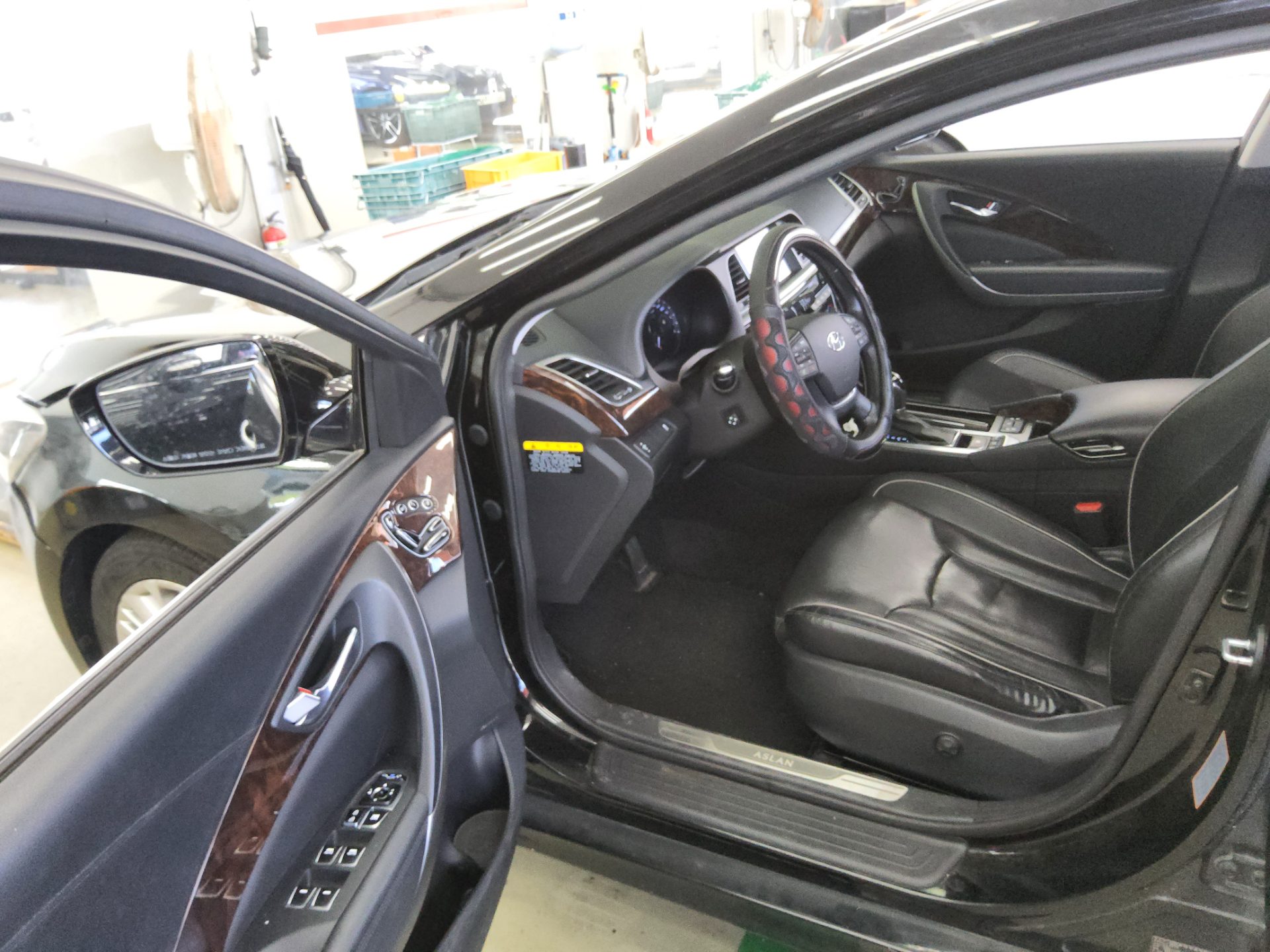 2016 - hyundai aslan