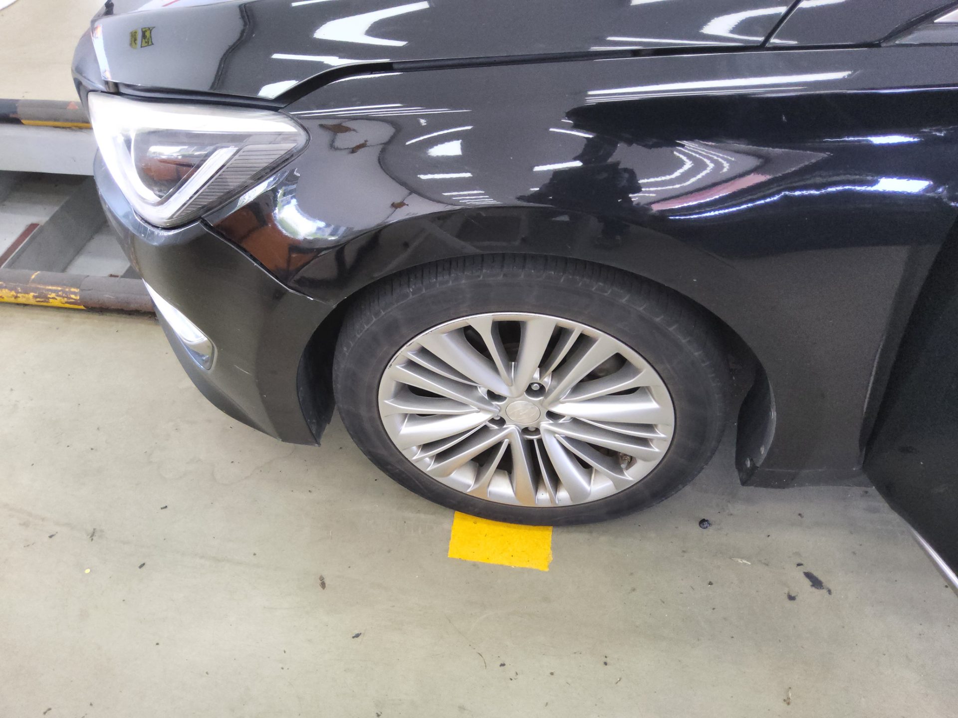 2016 - hyundai aslan