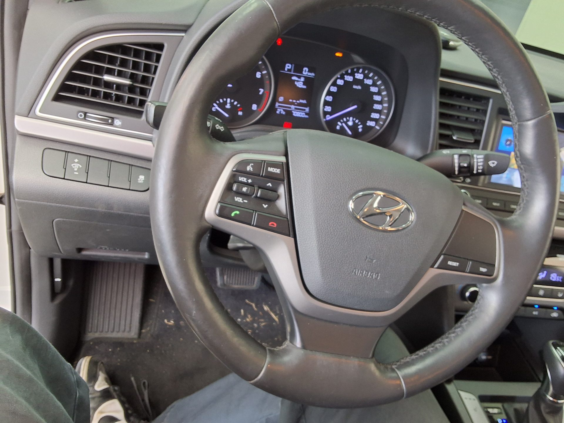 2016 - hyundai avante