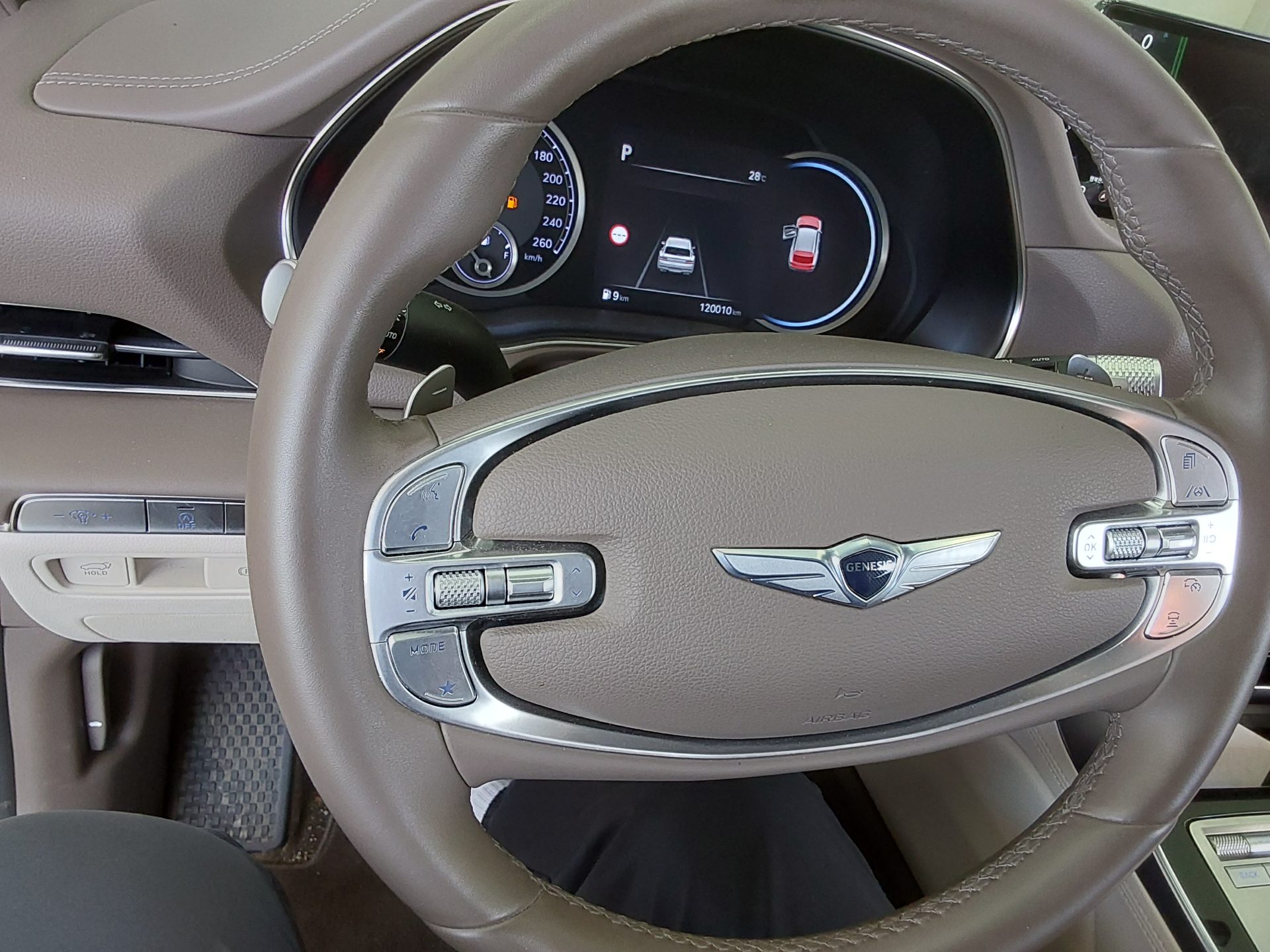 2022 - genesis gv80