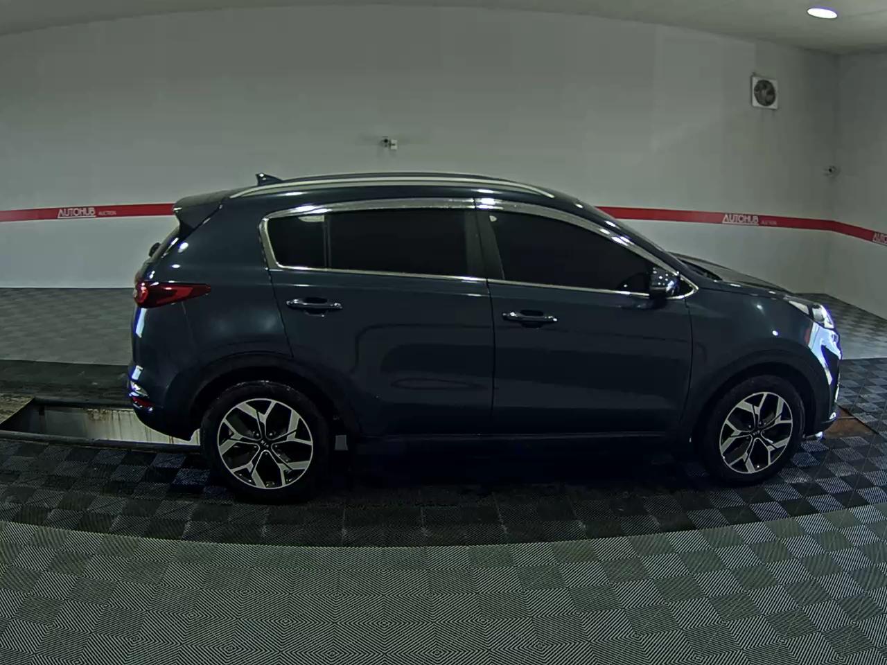 2022 - kia sportage