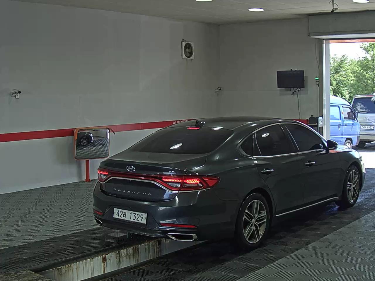 2017 - hyundai grandeur