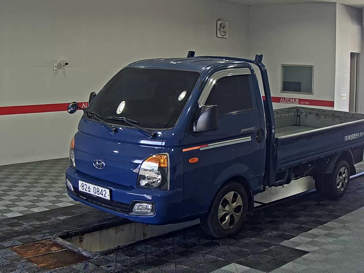 HYUNDAI PORTER II STANDARD CAB EXTRA WHEELBASE