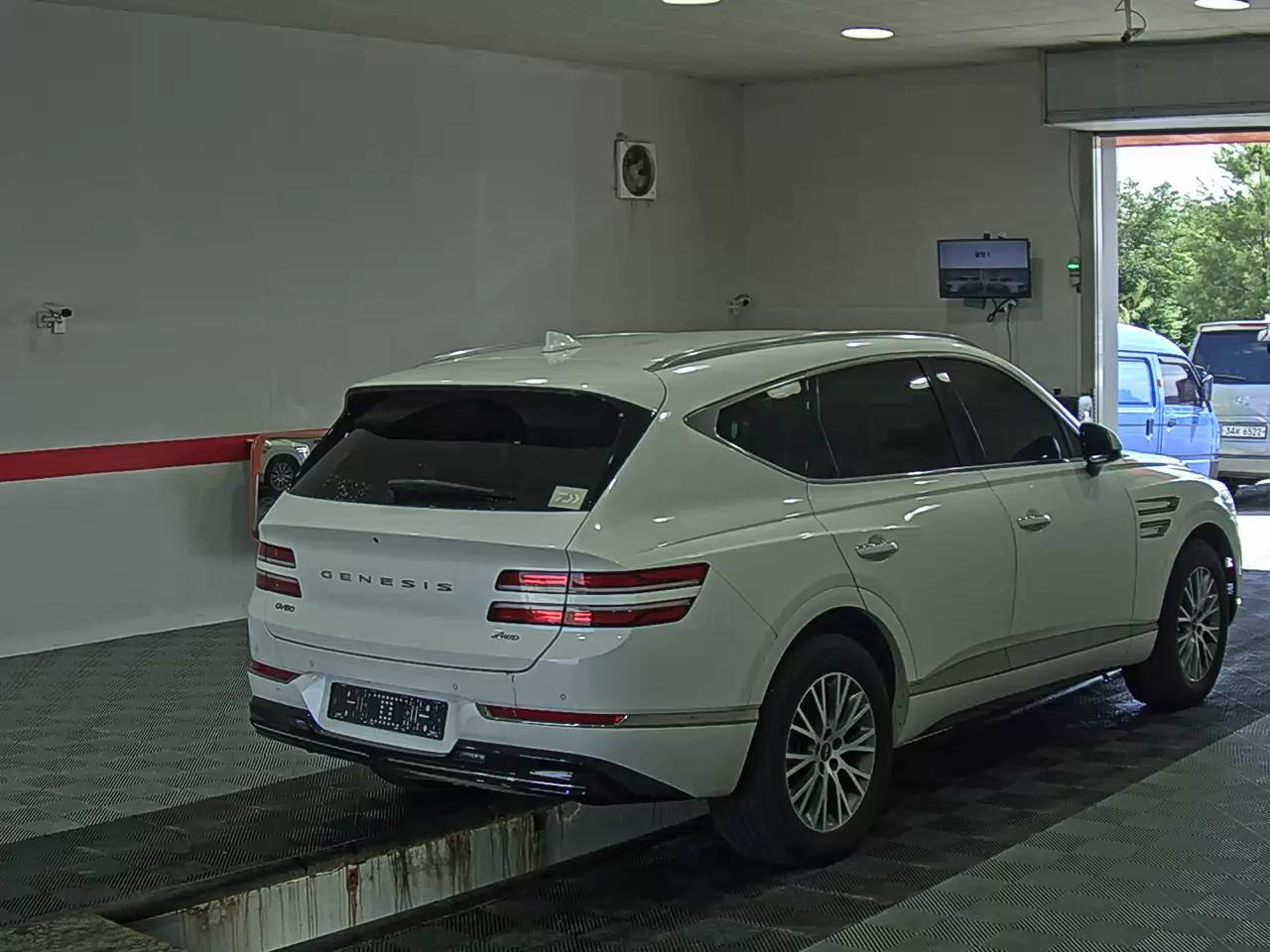 2022 - genesis gv80