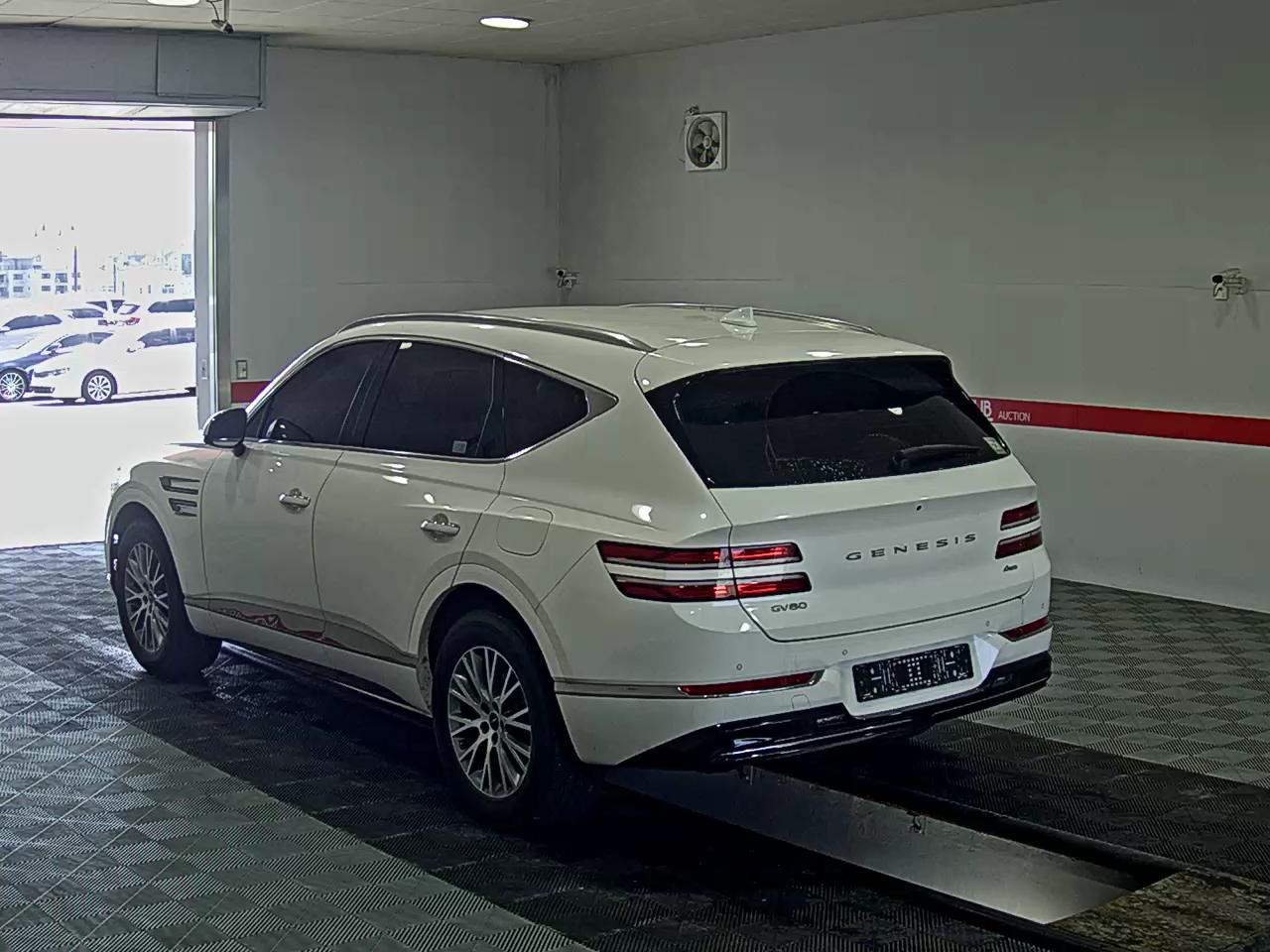 2022 - genesis gv80