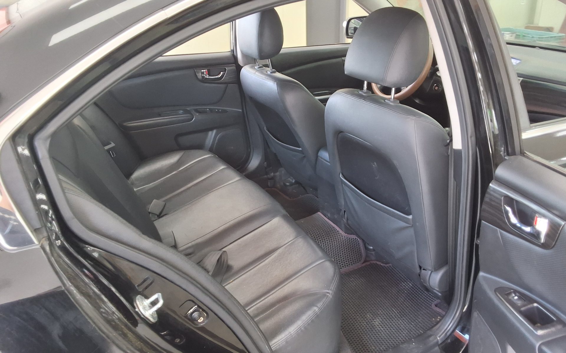 2010 - kia lotze