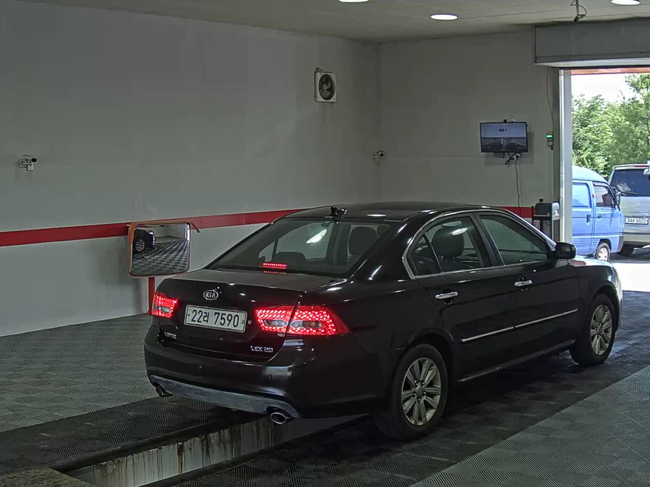 2010 - kia lotze