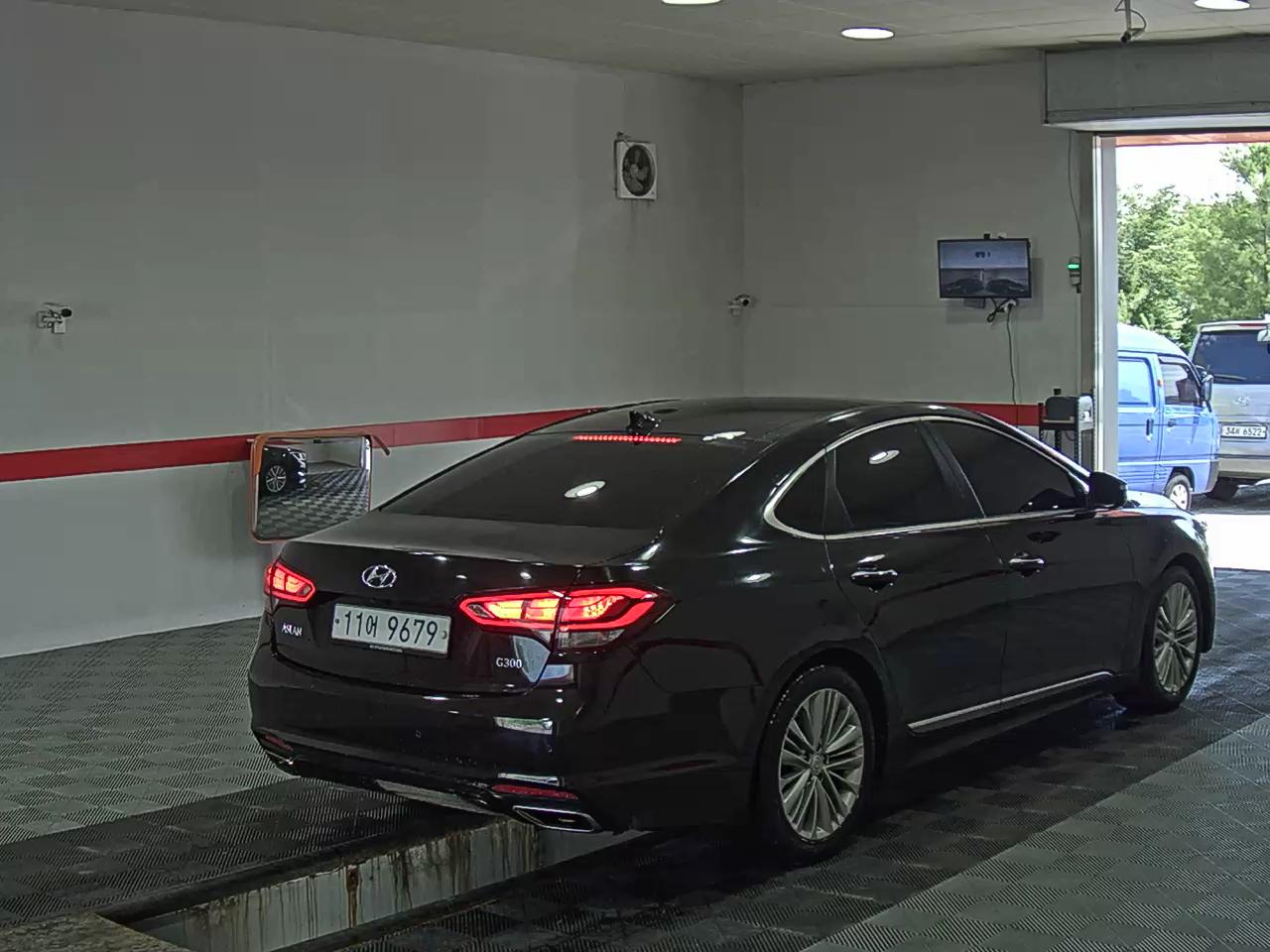 2016 - hyundai aslan