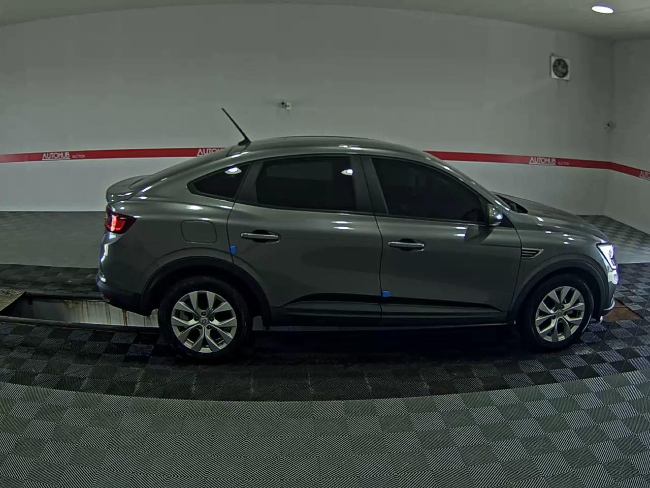 2021 - renault xm3