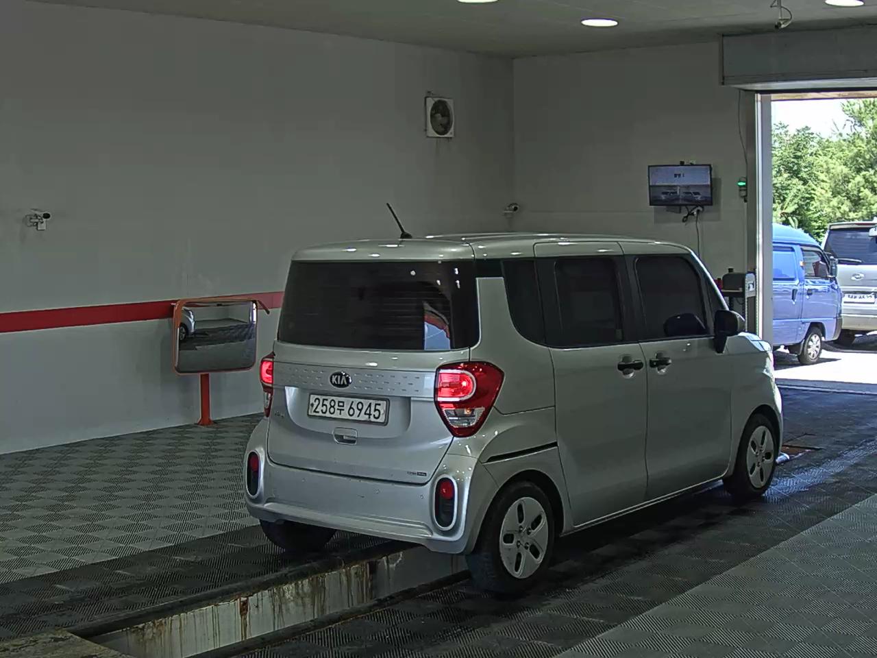 2019 - kia ray