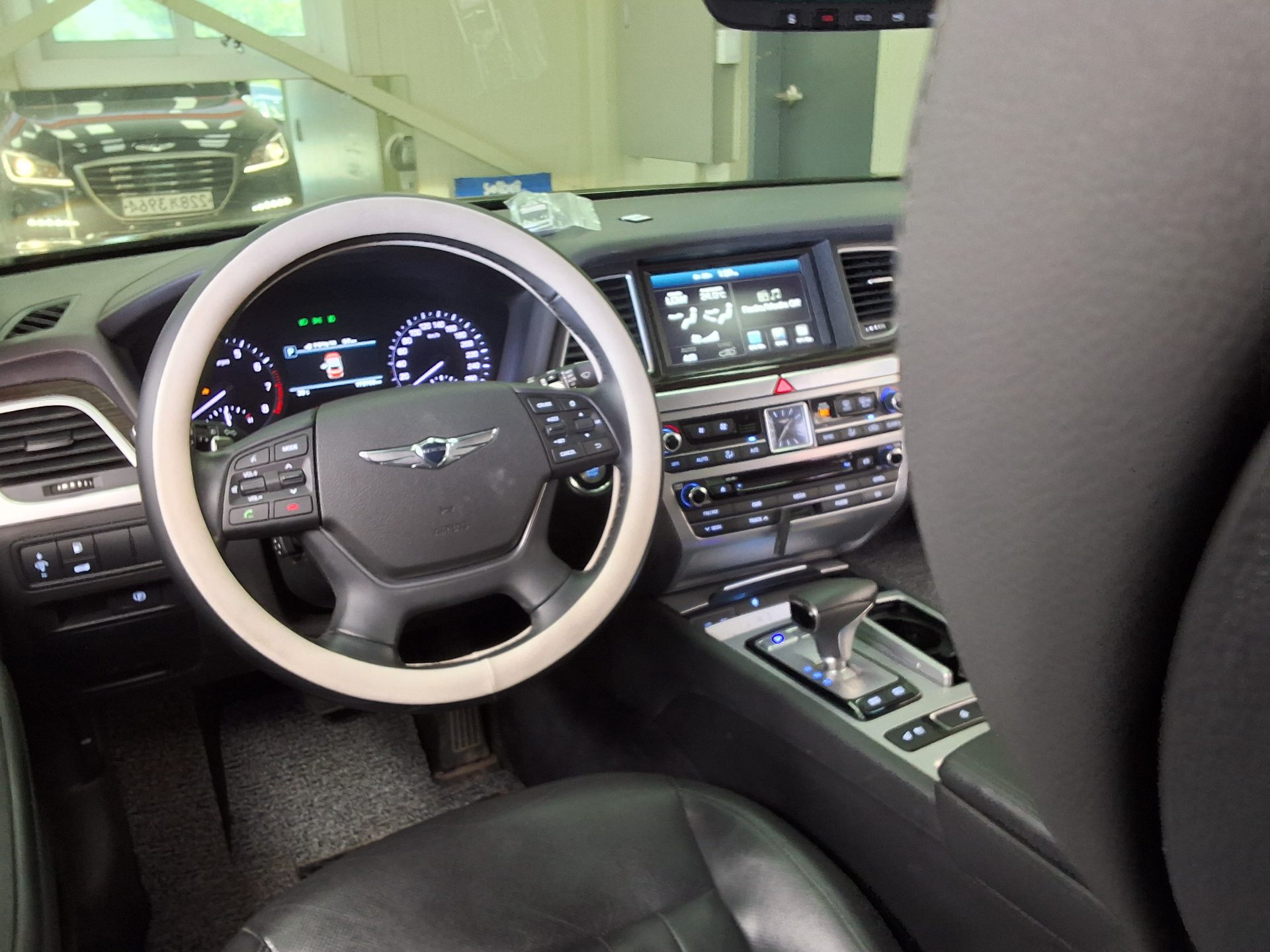 2017 - genesis g80