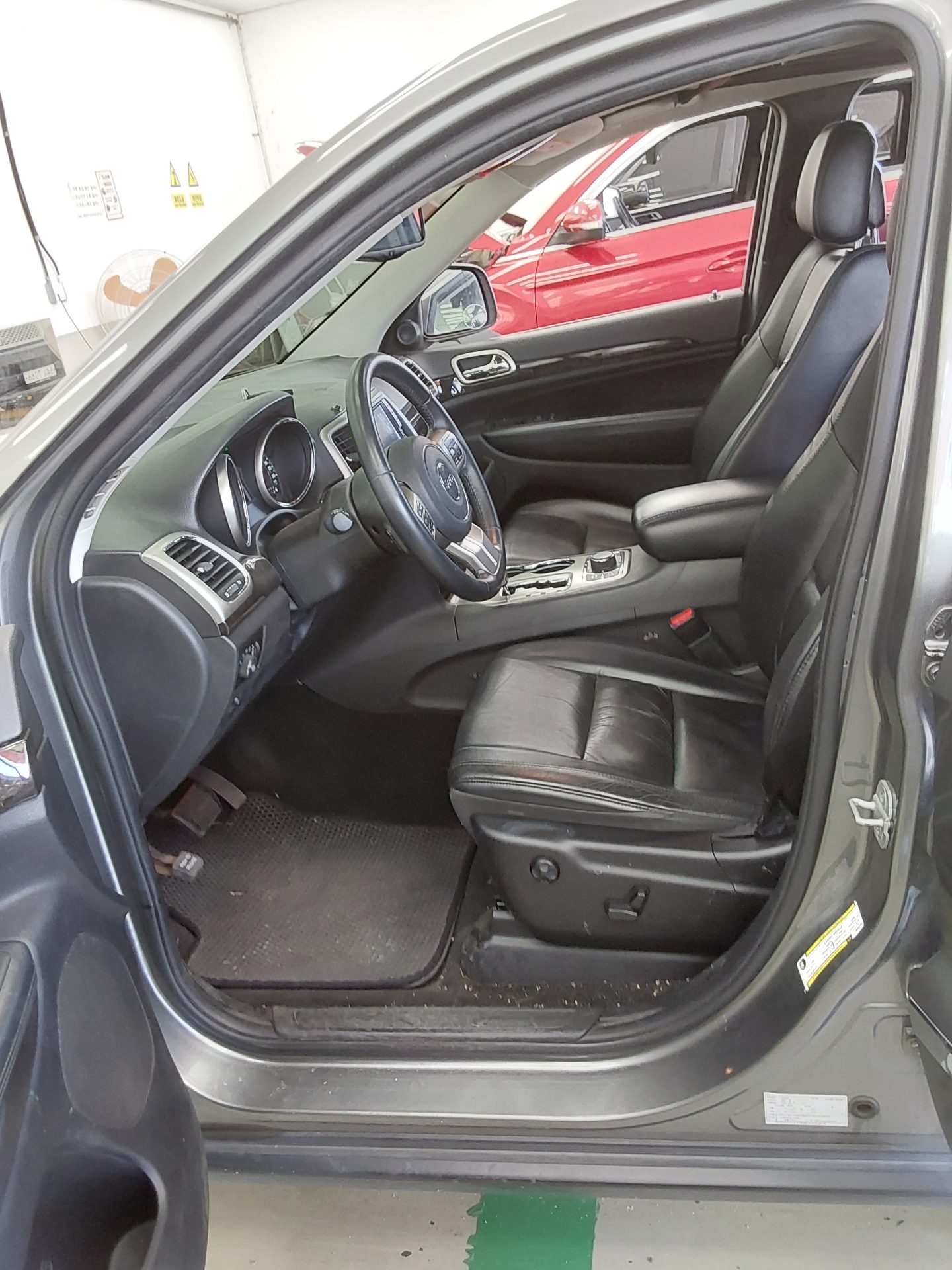 2013 - jeep grand cherokee