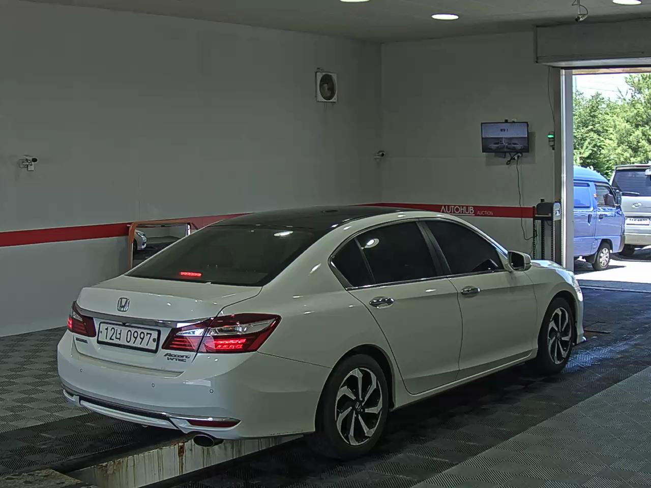 2016 - honda accord