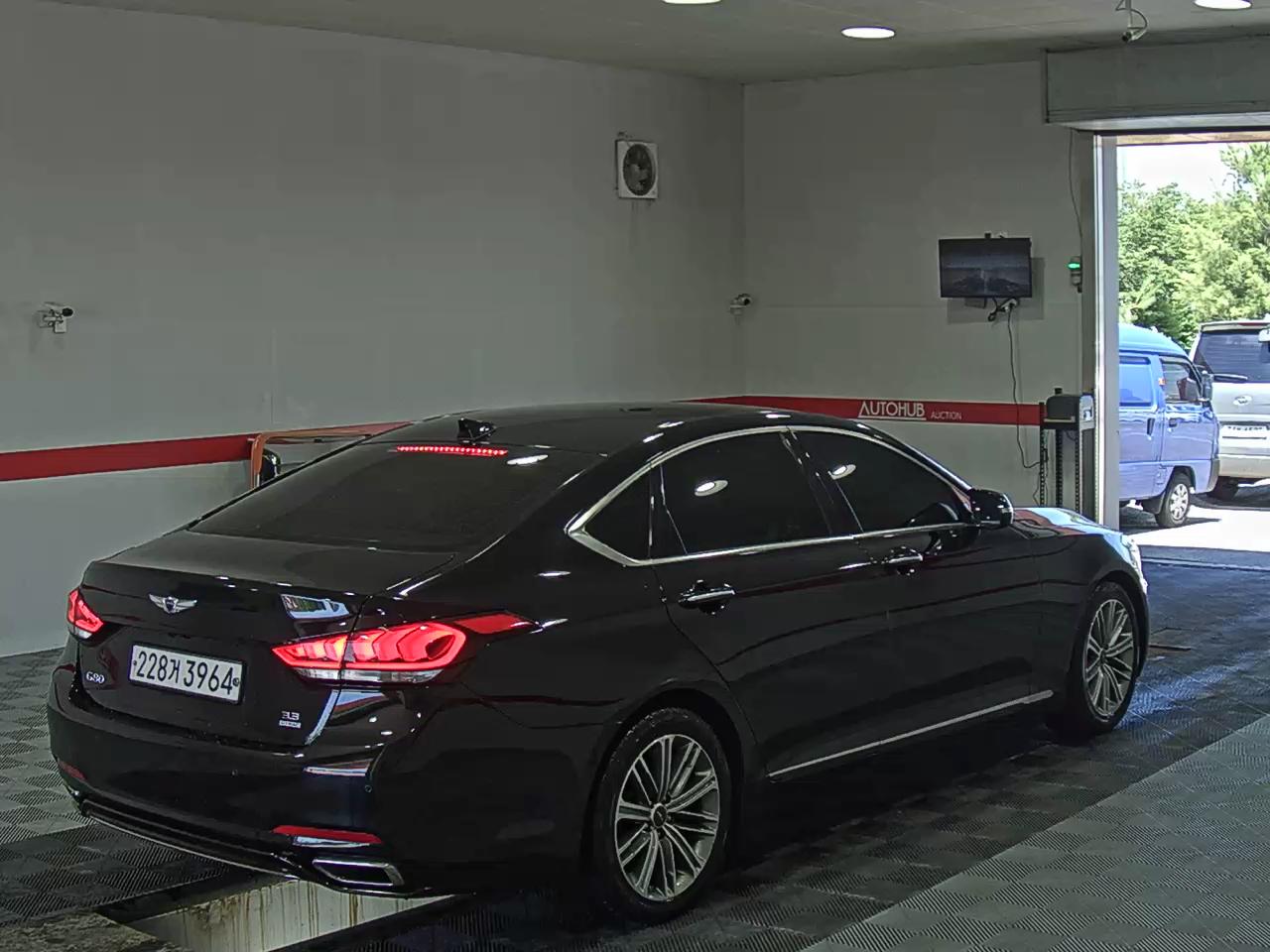 2017 - genesis g80