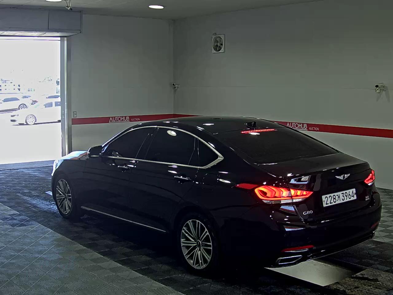 2017 - genesis g80