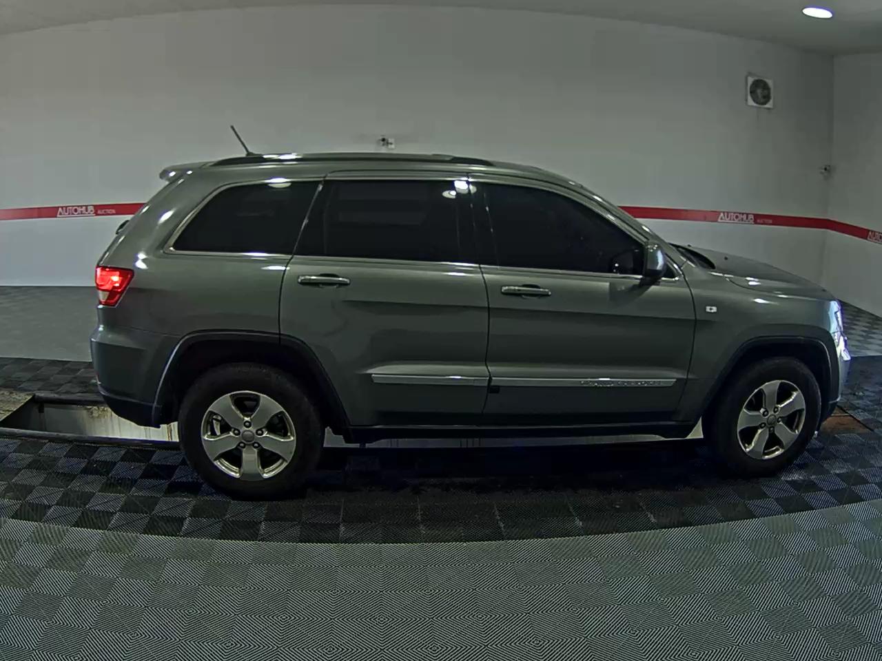 2013 - jeep grand cherokee
