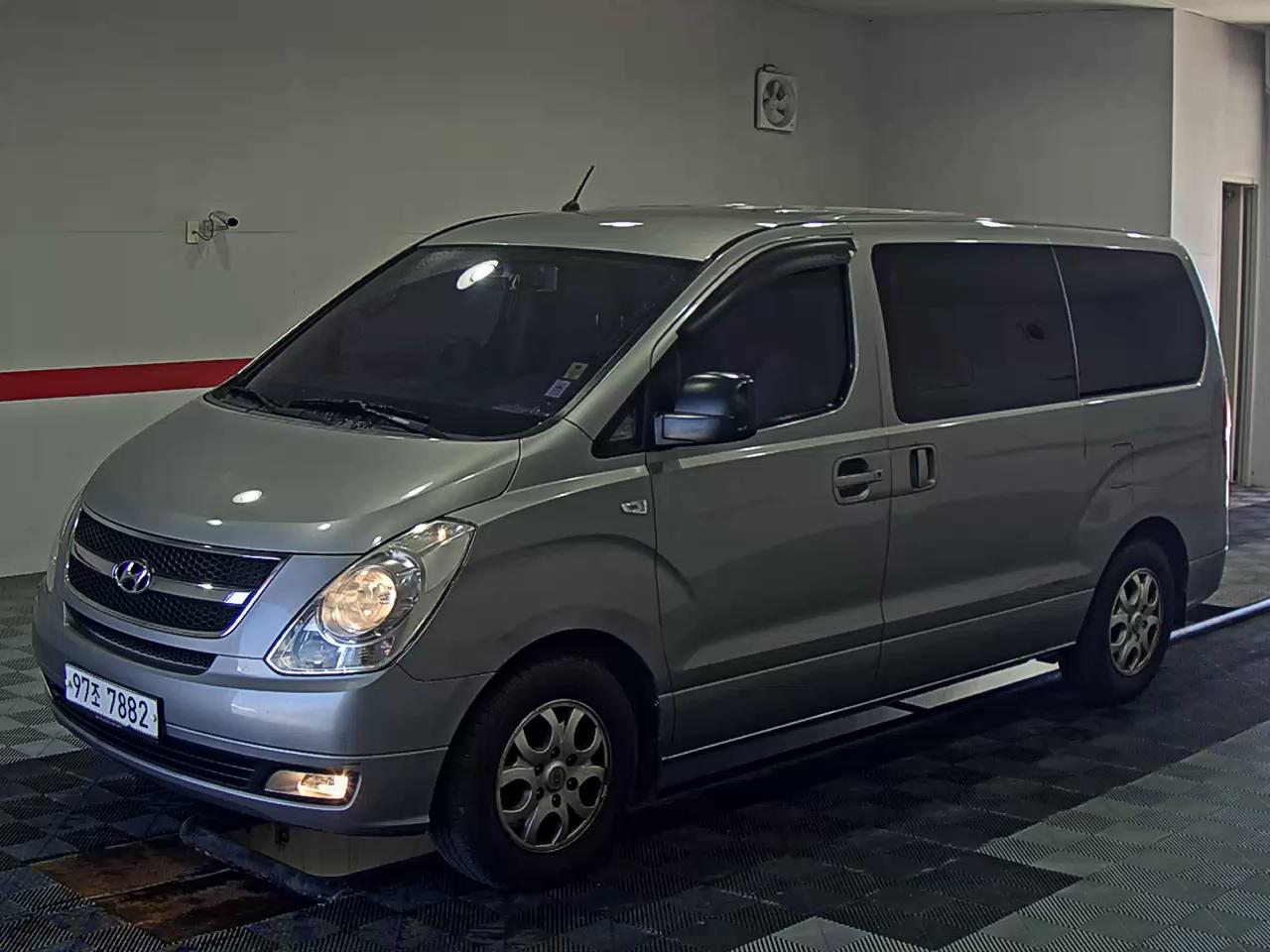 HYUNDAI GRAND STAREX CVX