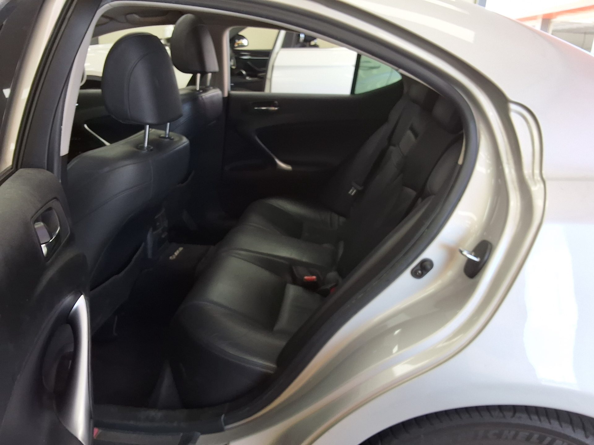 2006 - lexus is